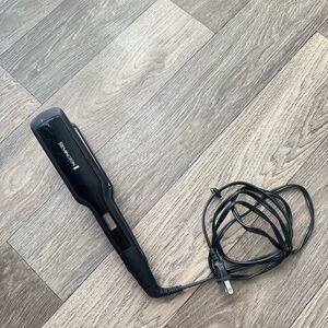 Remington Black Ceramic Hair Straightener with Swivel Cord